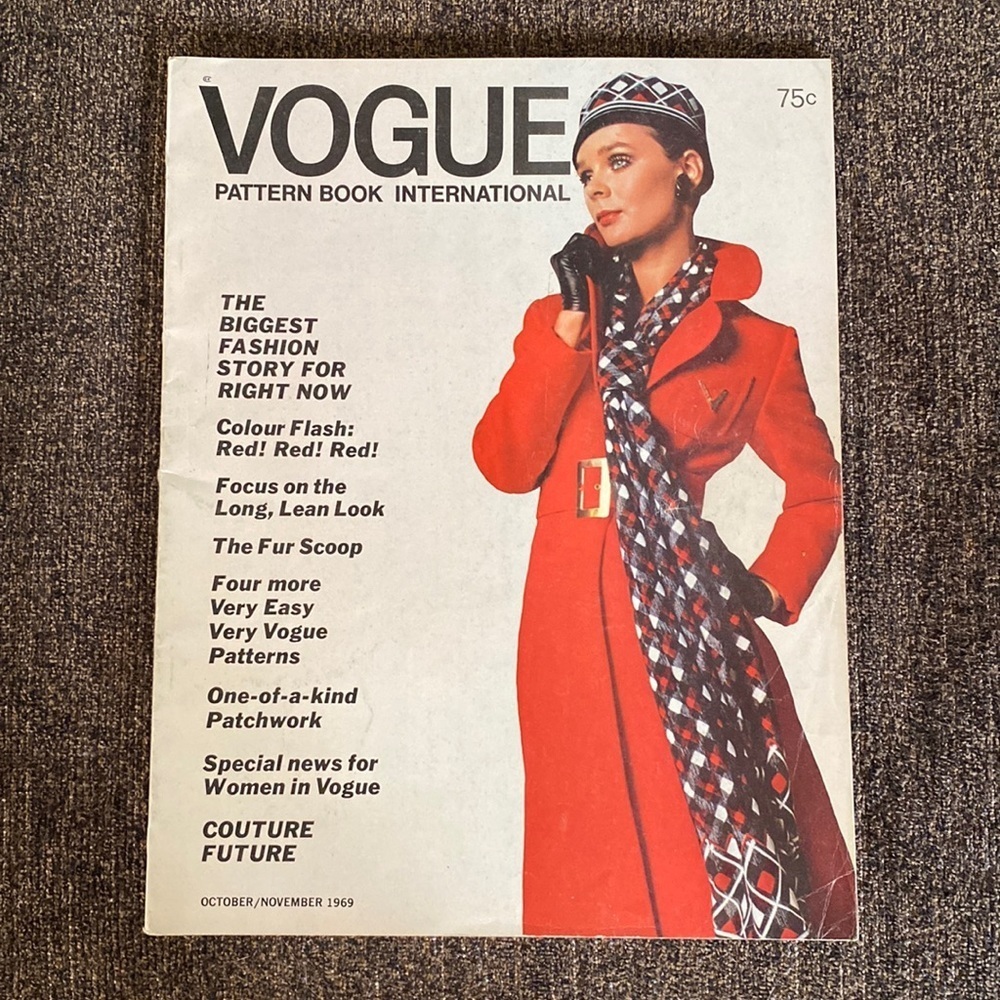 Vintage VOGUE Pattern Book International 1969 RARE
